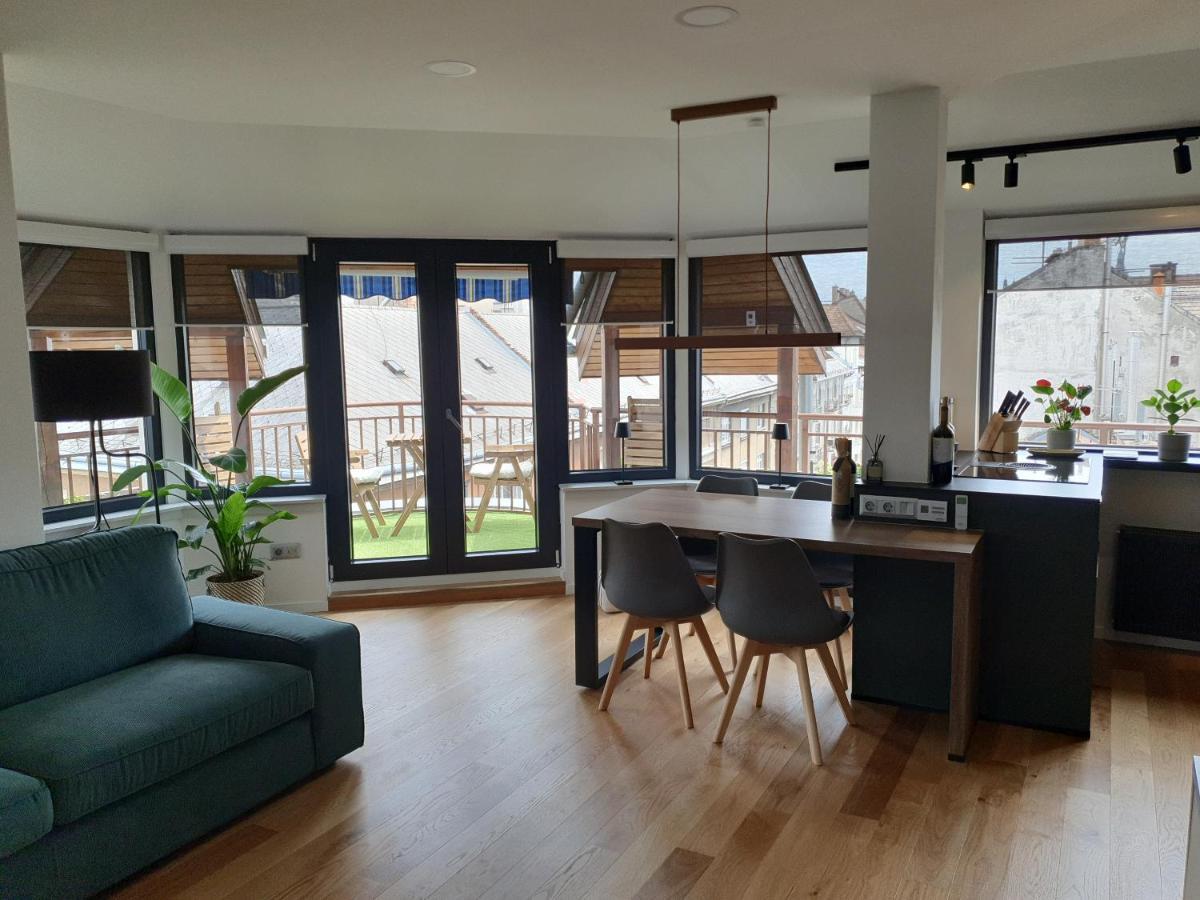 Modern Top Floor Loft With Balcony Budapest Eksteriør billede