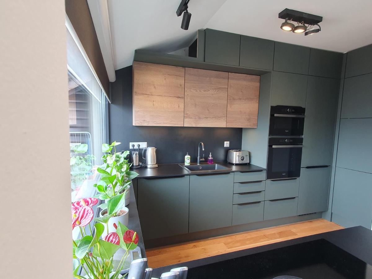 Modern Top Floor Loft With Balcony Budapest Eksteriør billede